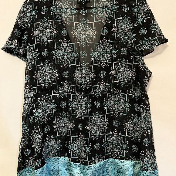 Lane Bryant Light See Through Aztec Pattern Shirt Size 22-24 - Picture 4 of 4